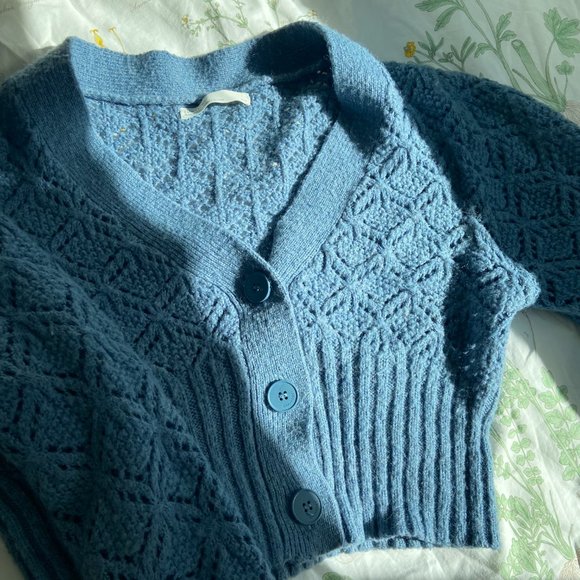 OAK + FORT blue crop knit button cardigan - Picture 2 of 3